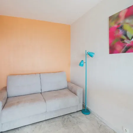 Welkeys - Dulys Apartament *