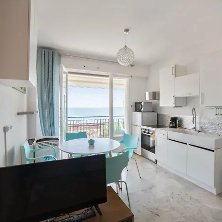 Welkeys - Dulys Apartament *